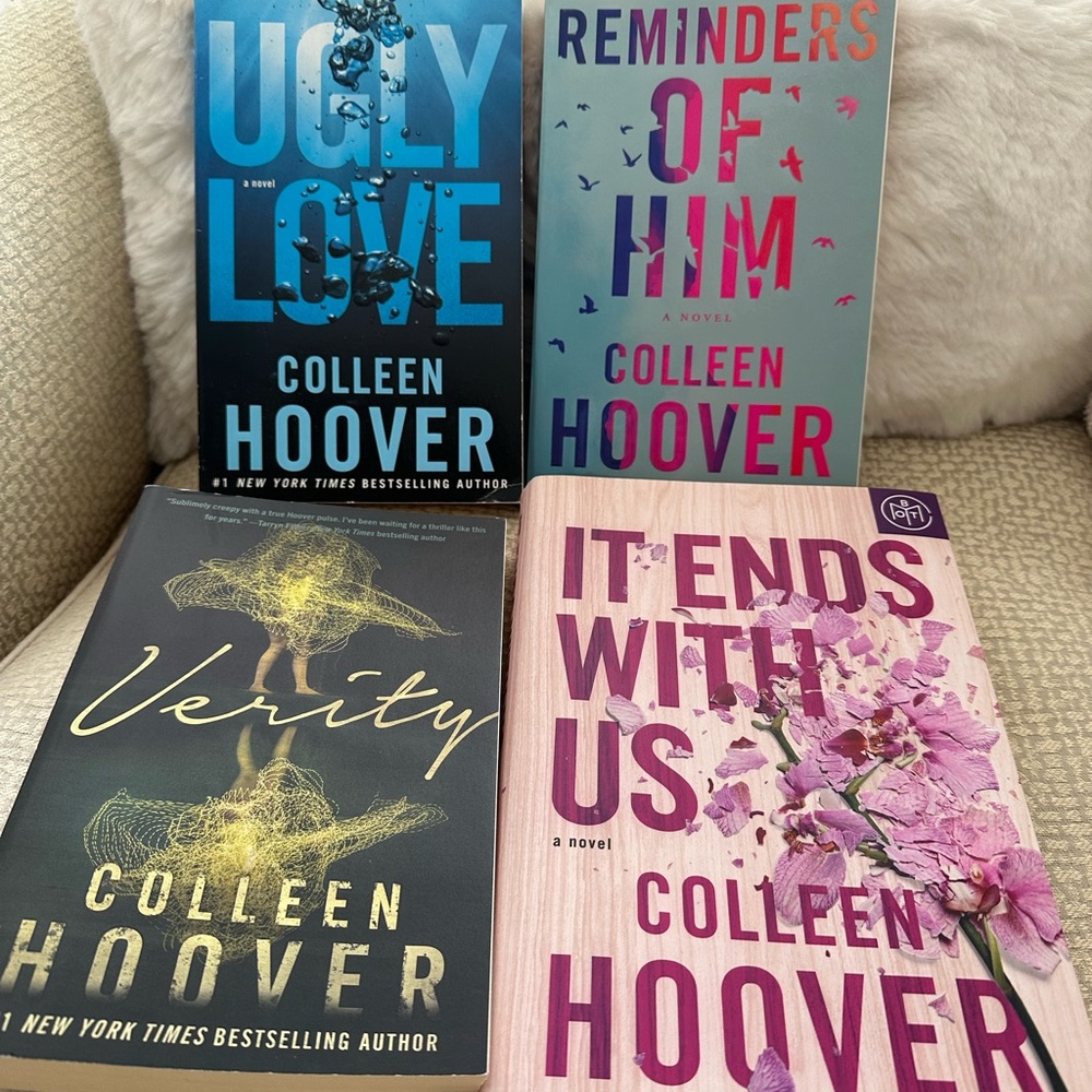 4 Book Bundle - Colleen Hoover - Very good condition!